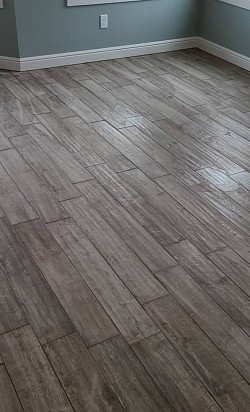 Porcelain wood plank tile Elite Tile Xpressions